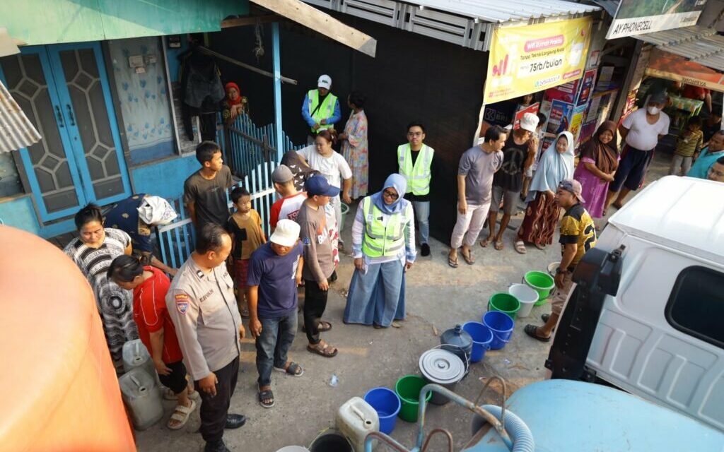 PAM Bandarmasih Salurkan Air Tangki Layak Konsumsi, Pastikan Warga Tetap Bisa Memasak dan Minum